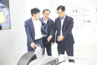 朱新華率隊赴江淮汽車集團考察調研，助力市場深化布局